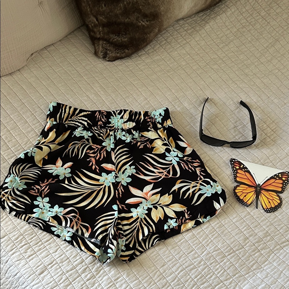 Rip curl black floral tropical pull on elastic waist lounge beach shorts XS